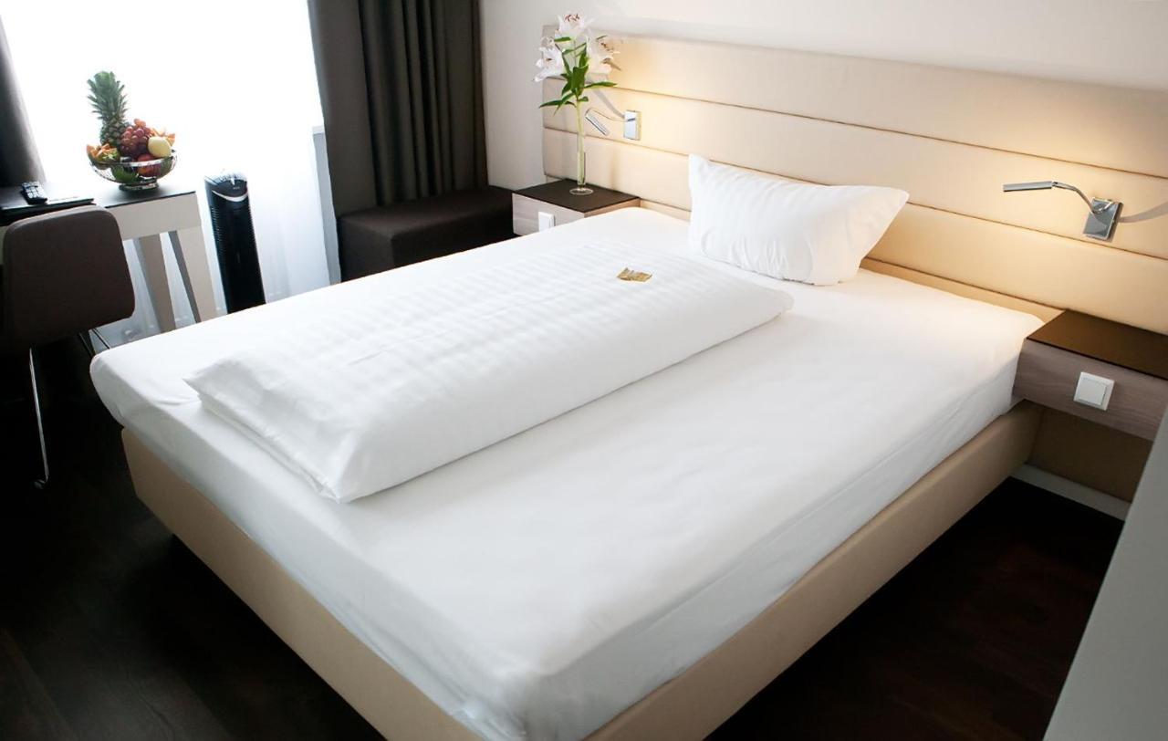 Manhattan Hotel Франкфурт-на-Майне Номер фото