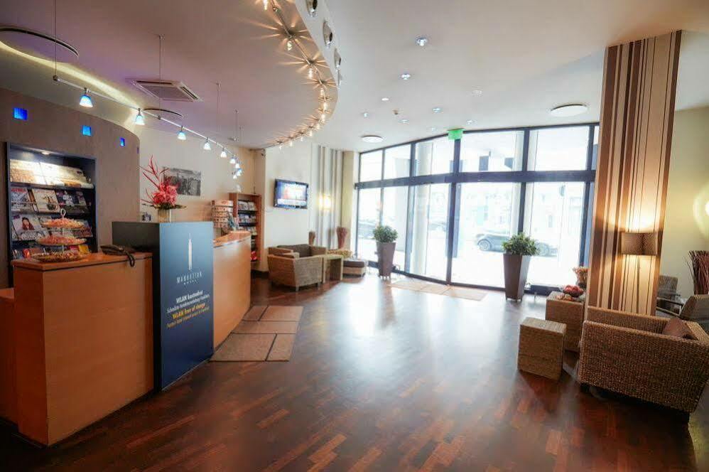 Manhattan Hotel Франкфурт-на-Майне Экстерьер фото