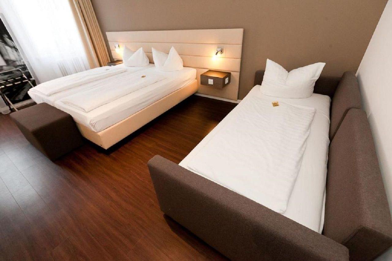 Manhattan Hotel Франкфурт-на-Майне Экстерьер фото